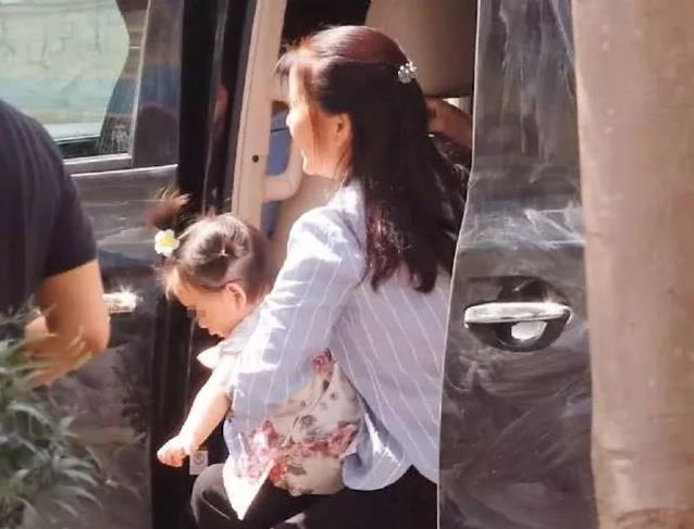 「天王嫂」方媛竟然與婆婆關係不和？郭富城岳父岳母幫忙帶孩子月薪5萬!