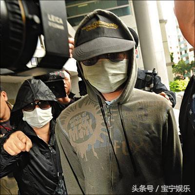 10年前，他用1400多張照片毀了陳冠希和張柏芝，今落魄無人敢錄用！