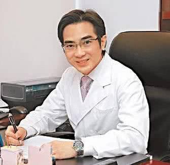 黎姿宣布弟弟癱瘓11年後終於站起來，當年她為籌醫藥費息影嫁人！