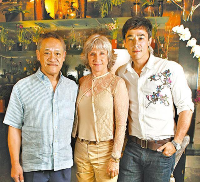 78歲吳耀漢坐擁7套房產成包租公，42歲兒子卻被女方嫌窮！一句話反嗆對方，網友：真爽！