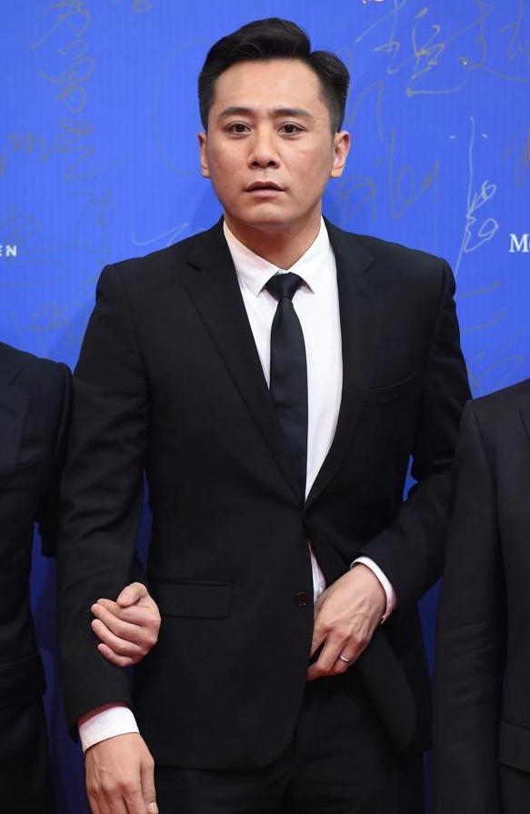 在她面前劉亦菲林志玲都要認輸，「石榴姐」苑瓊丹太猛了！