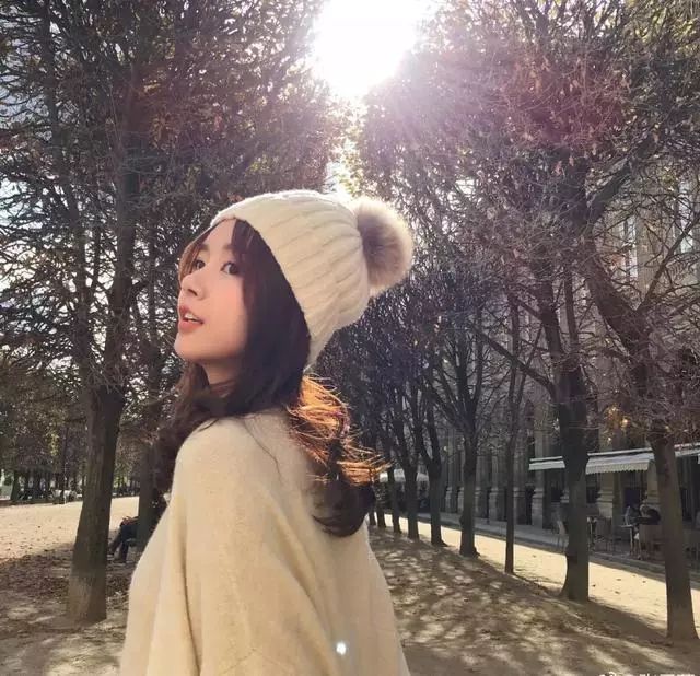 陳赫老婆曬游瑞士美照，長得像洋娃娃的張子萱真的已經34歲了？