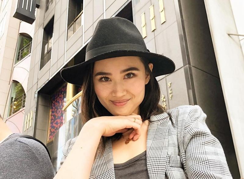 李安琪親吻兒子直夸Max長得帥，奧莉變媽媽的小攝影師聰明可愛