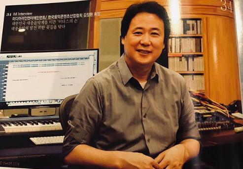 韓國男團成員被製作人毆打，還用吉他弦勒成員脖子