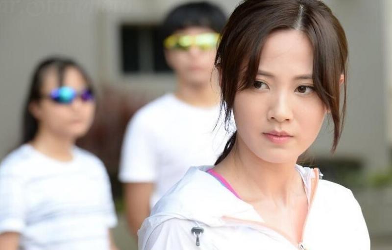 【Bra top都包不完啊】朱晨麗《特技人》再曬出勁索身材,網民大呼:事業線Deep到頂胸口！