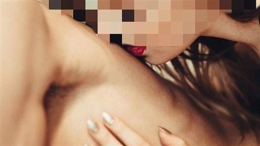 【港姐援交片外流！?】即是校花也是港姐的的女星被爆是援交妹，「50分鐘性愛影片」被瘋傳！網友：「我的完美女神啊…」