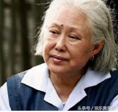 斯琴高娃老了，趙雅芝老了，林青霞也老了，而她73歲卻像30歲！