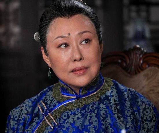 斯琴高娃老了，趙雅芝老了，林青霞也老了，而她73歲卻像30歲！