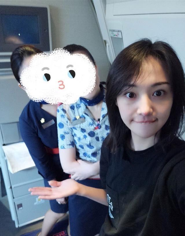 跟空姐合影才是檢驗明星顏值的標準，蔣欣瘦三圈，劉濤輸得很慘！
