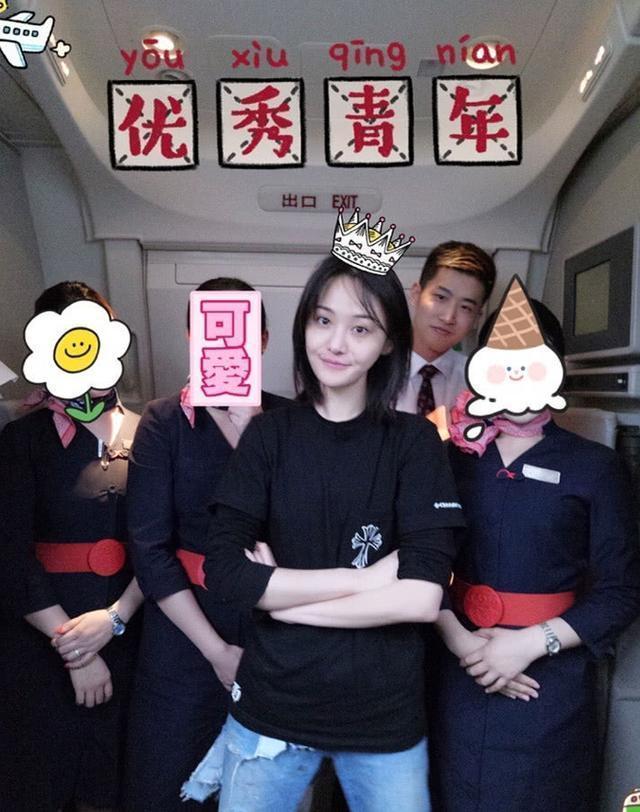 跟空姐合影才是檢驗明星顏值的標準，蔣欣瘦三圈，劉濤輸得很慘！