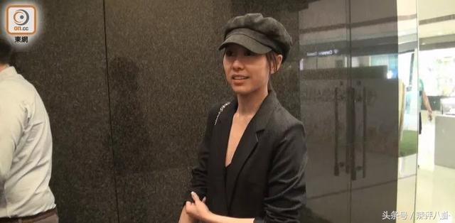 陳展鵬大婚傷透胡定欣，因愛生恨解約無線，效仿阿佘不屑視後寶座