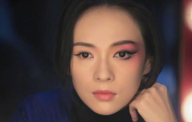 周潤發「暗諷」章子怡，3字評價太精彩！「發哥」做法嚇網友一跳！