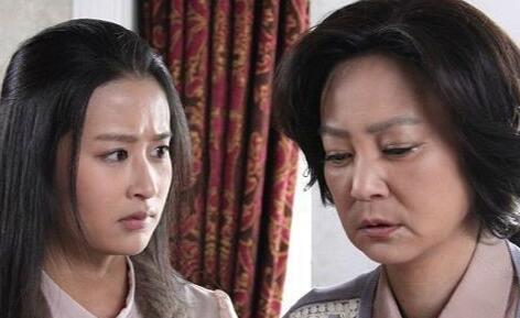 小叔子結婚我和老公高興回家，看到新房我大鬧婚禮