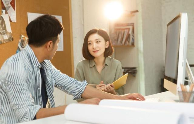 嫁給農村老公，婆婆要求新房寫小叔子名字，婚禮上我笑著提離婚