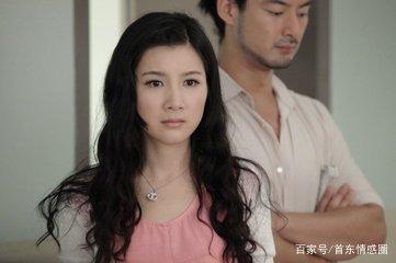 結婚一個月，小姑子搬來同住，妻子一句話，老公送妹妹回家