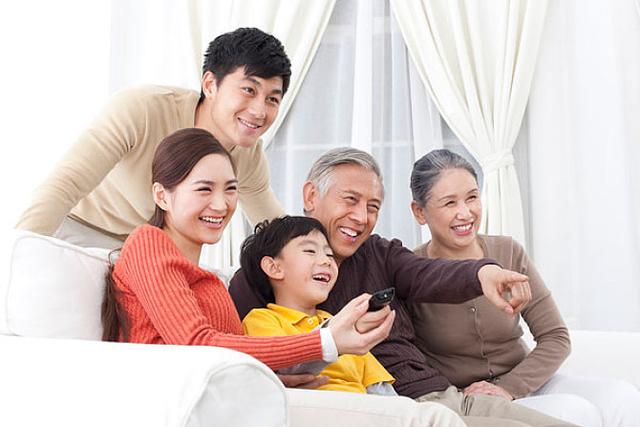 不用你給我們養老，房子一套你也不能要，都是你弟弟的