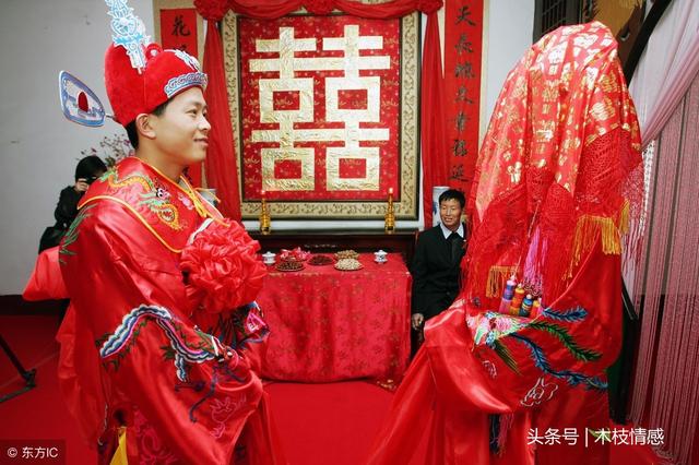 老婆：你爸借我25萬5年一分不還，我還不能問？我們離婚吧