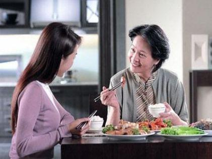 婆家拆遷分了兩套房子，母親卻讓我送給弟弟一套，對不起我拒絕