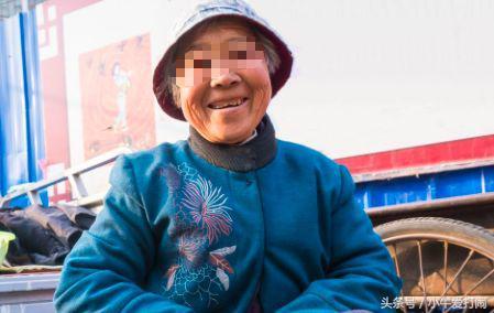 兒子照顧母親5年，遺產卻給了女婿，兒子不服去搶，推開門傻住！