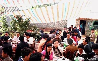 媽，養老你去找我姐吧！我和老婆養了你十幾年，應該夠數了吧！