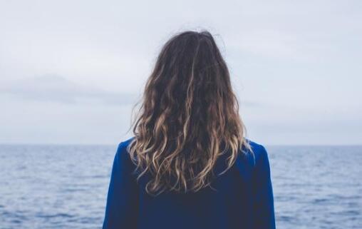 辛苦15年養大的女兒，她的親生父母突然找上門，我和妻子都嚇懵了