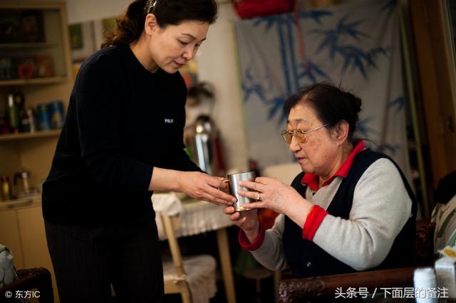 婆婆說只要我生個兒子就有驚喜 真沒想到 老公和我哭了