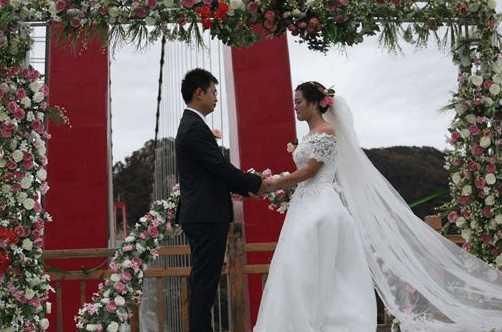 我家陪嫁房子，婚禮上婆婆給五百改口費，媽說一話婆家成村裡笑柄