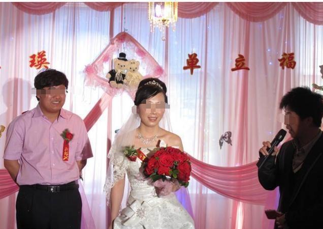 奶奶獨自把我養大，結婚當天她在典禮上說的話，我笑著取消了婚禮