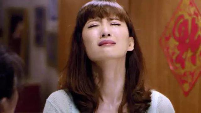 我坐月子，婆婆卻逼我用冷水洗衣服，我甩出一張紙，她立馬哭求我