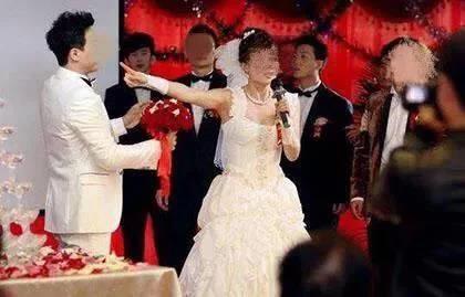 結婚那天，婆家辦了10桌，公公當眾宣布一事，我成了全場的笑話!！