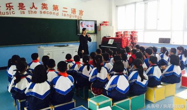 為了養母治病錢，男孩娶從良女為妻，五年後妻子讓他有了百萬資產