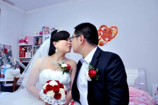 老婆太醜我丟下她在外務工兩年不歸，回家後的一幕，我哭紅了眼