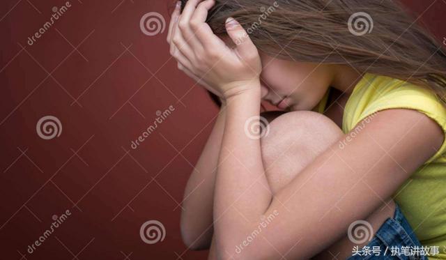  單身漢撫養棄嬰長大，親生父母攜巨款來交換，女孩的做法讓人感動
