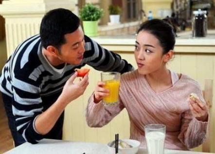我結婚多年沒生子，公婆從沒埋怨，聽到她和鄰居大媽對話，我哭了