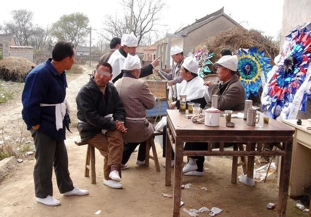 老公不幸去世，婆婆勸我再嫁，隔天收到的銀行簡訊我哭著說不嫁了