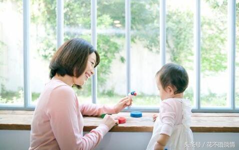 母親生病，女子抱著孩子回娘家，兩個小時後有人敲門，女子淚目