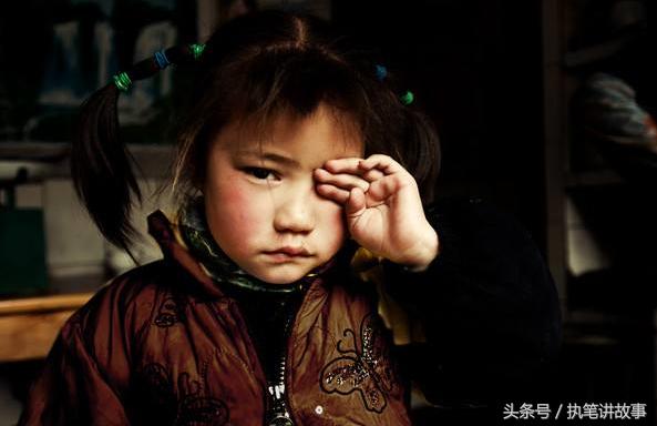 女孩找尋失散弟弟路上撿回一女嬰，多年後女嬰竟讓她姐弟意外重逢