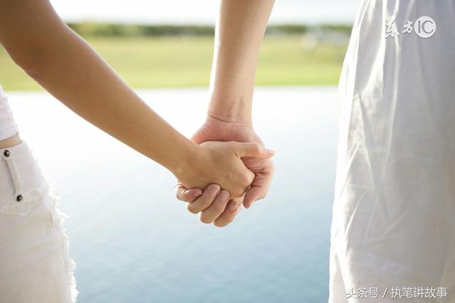 他對不孕妻子不離不棄，妻子患癌去世後，小姨子做法讓他熱淚盈眶