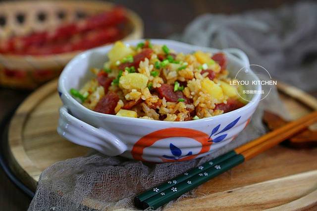 一個電飯鍋搞定一餐，有菜有肉有飯，越嚼越好吃，懶人最愛