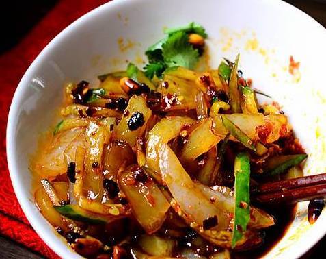 香噴噴的素菜，你想不到有多好吃，出乎意料的香~