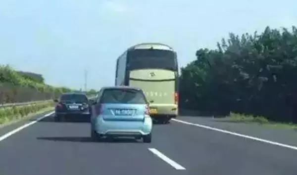 高速開車，最招恨的十大動作，看你中了幾條！