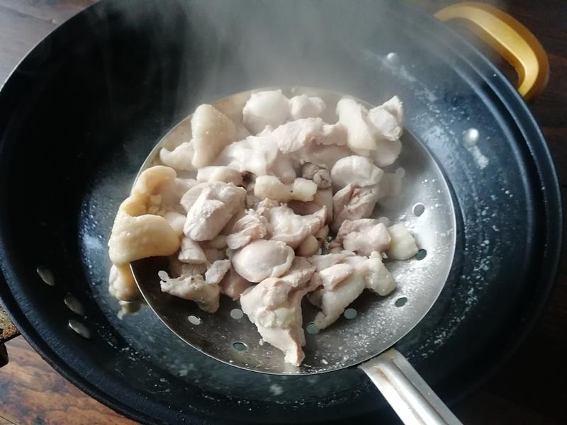 這才是雞腿好吃的做法，加上它一起做，好吃不膩，特別下飯