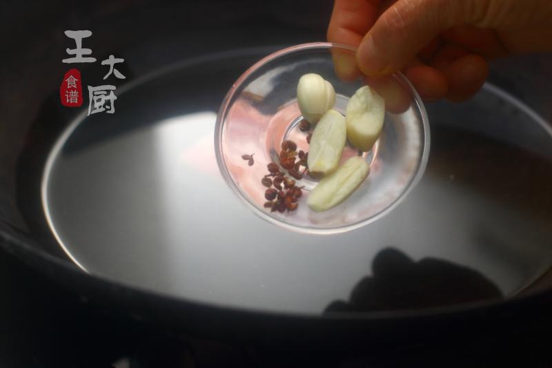 鹵麵筋的正確做法，下酒下飯都好吃，美味不長肉，做法還簡單