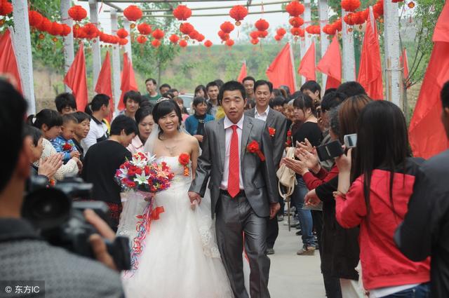 兒子結婚後，鄉下母親從不去他家，她和兒媳說：兒子多年前就不在了