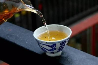 如果你身體沒這4個表現，恭喜，你的血液還算乾淨！積毒不深！