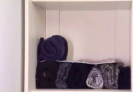 這樣折衣服超省空間，怎麼翻都不亂，太省事了！ 
