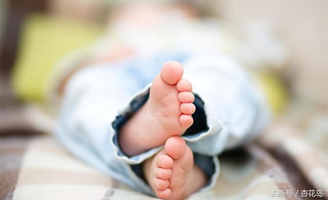 小孩子晚上睡覺打呼嚕正常嗎？這3點家長應注意