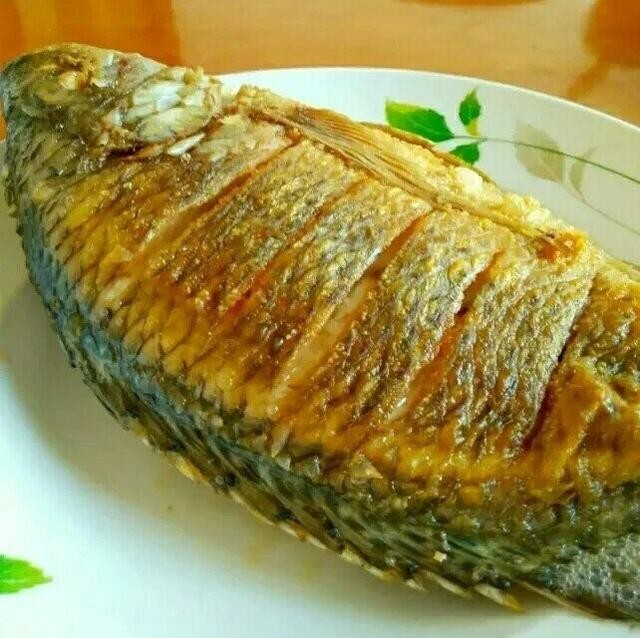 如何煎魚才能不破皮？只要記住這三招，就不會破了，而且煎魚香又脆皮，特別好吃