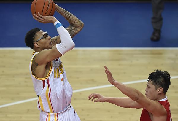 右眼失明，身患重疾，被NBA拋棄的籃球少年在中國「重生」