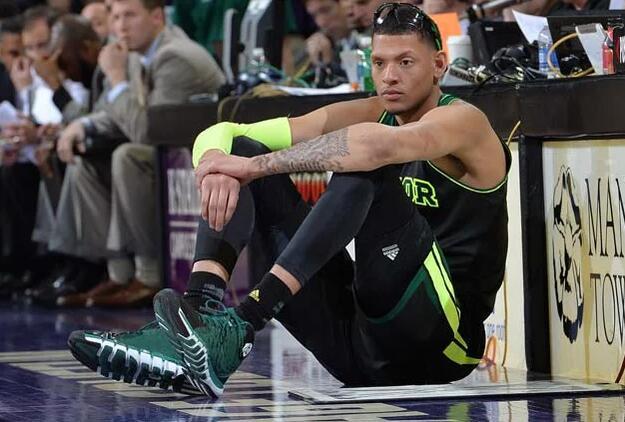 右眼失明，身患重疾，被NBA拋棄的籃球少年在中國「重生」